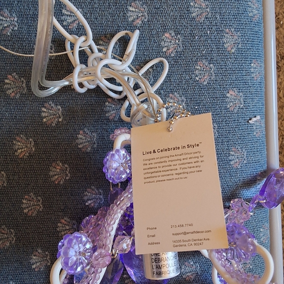 Small purple and white chandelier - Picture 6 of 12